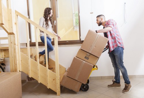 Local moving vehicle arranged for a flat move in Maida Vale